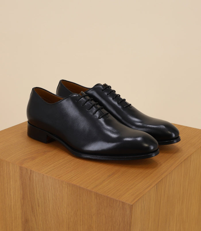 Izac Chaussures Richelieu En Cuir Noires