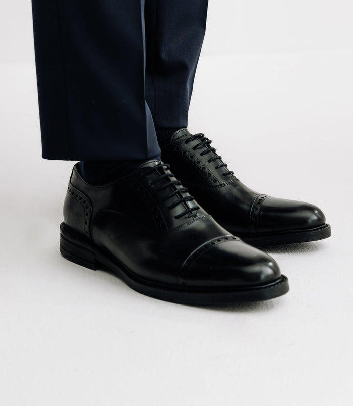 Izac Chaussures Ville En Cuir Noires