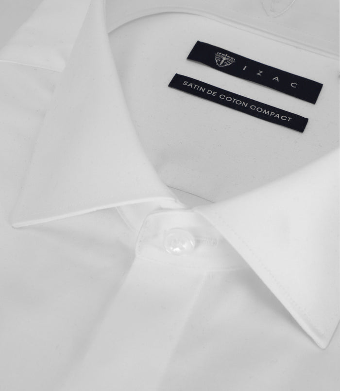 Izac Chemise Avec Bouton Gravé Blanche