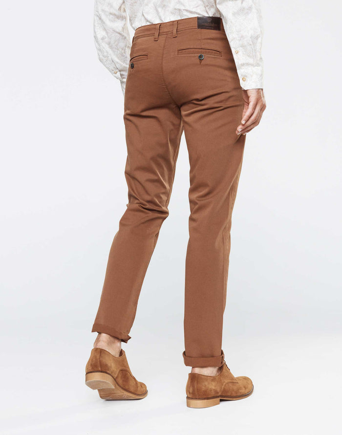 Izac Chino Casual Caramel "Bachelor"