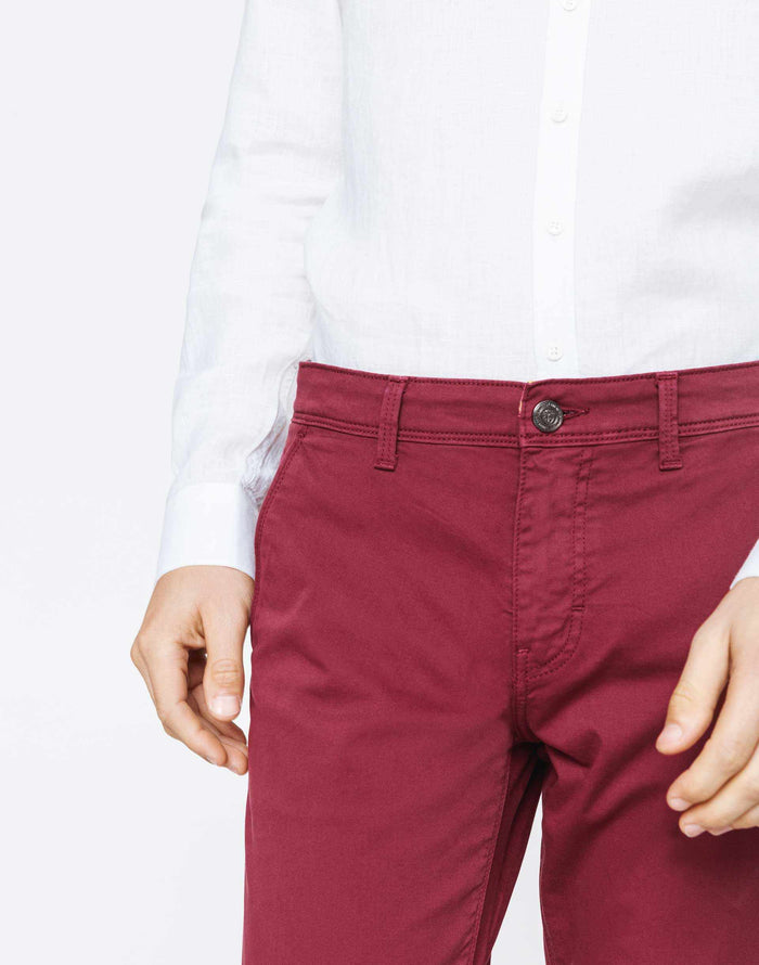 Izac Chino Casual Cerise