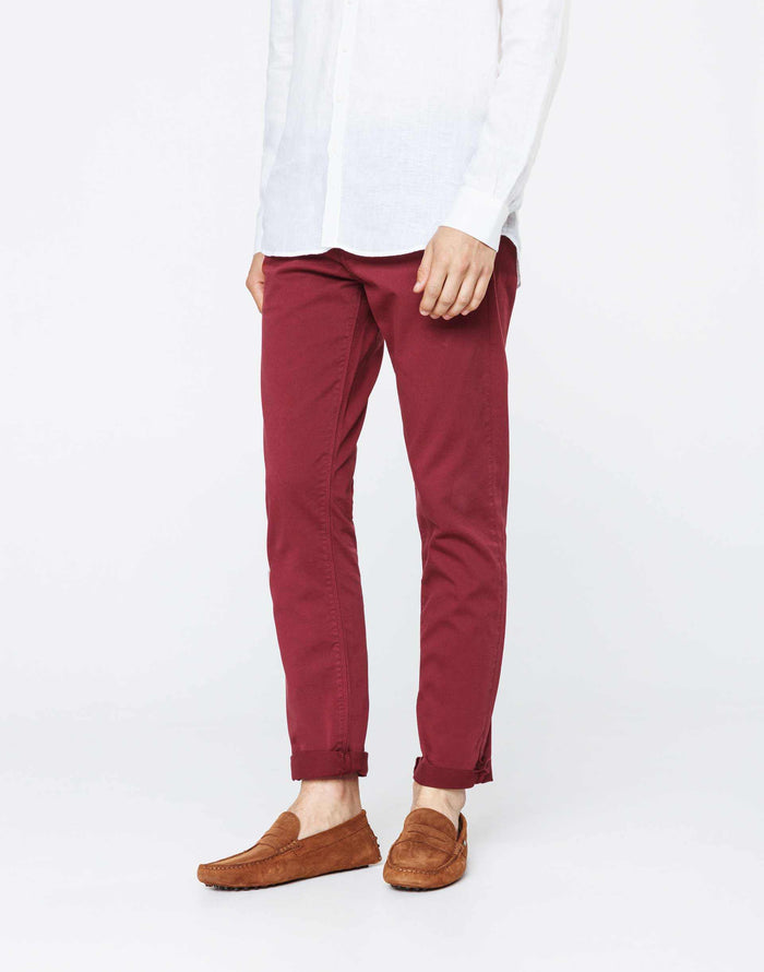 izac Chino casual cerise