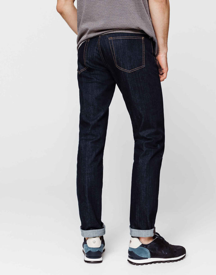 Izac Jean Droit Dandy