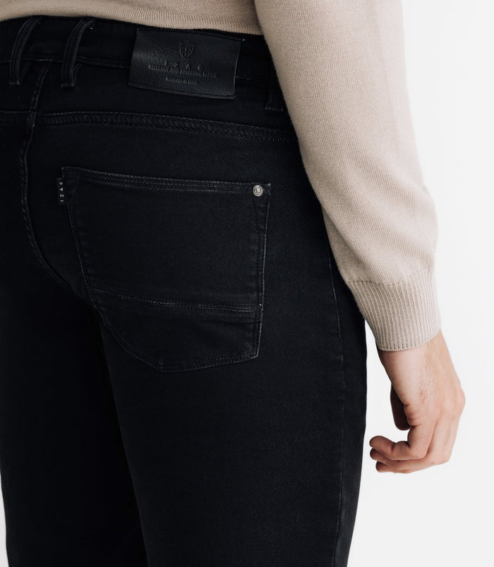 Izac Jean Slim En Coton Noir