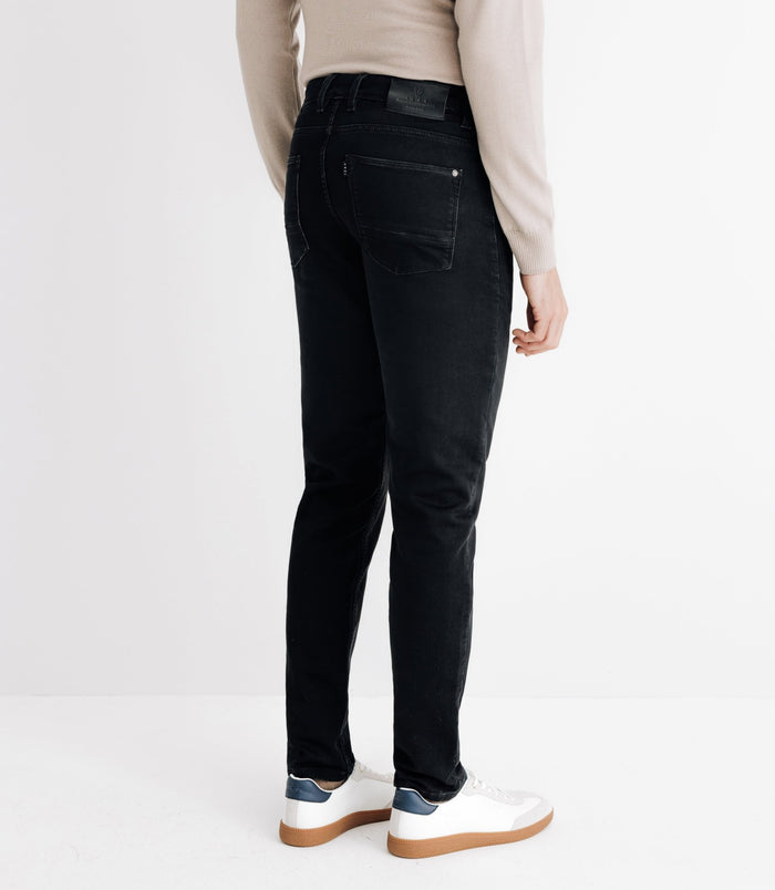 Izac Jean Slim En Coton Noir