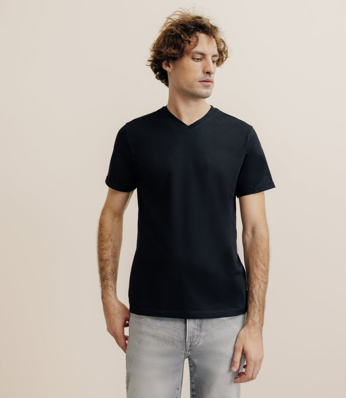 izac Pack de 2 t-shirts col V noir et blanc