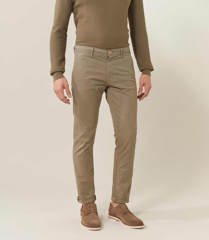 izac Pantalon casual kaki-clair "Nachelor"