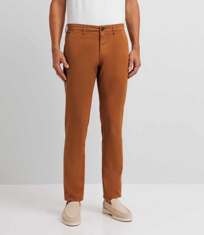 izac Pantalon casual stretch camel foncé