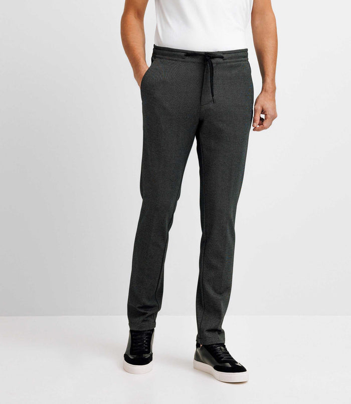 izac Pantalon chino coupe slim noir