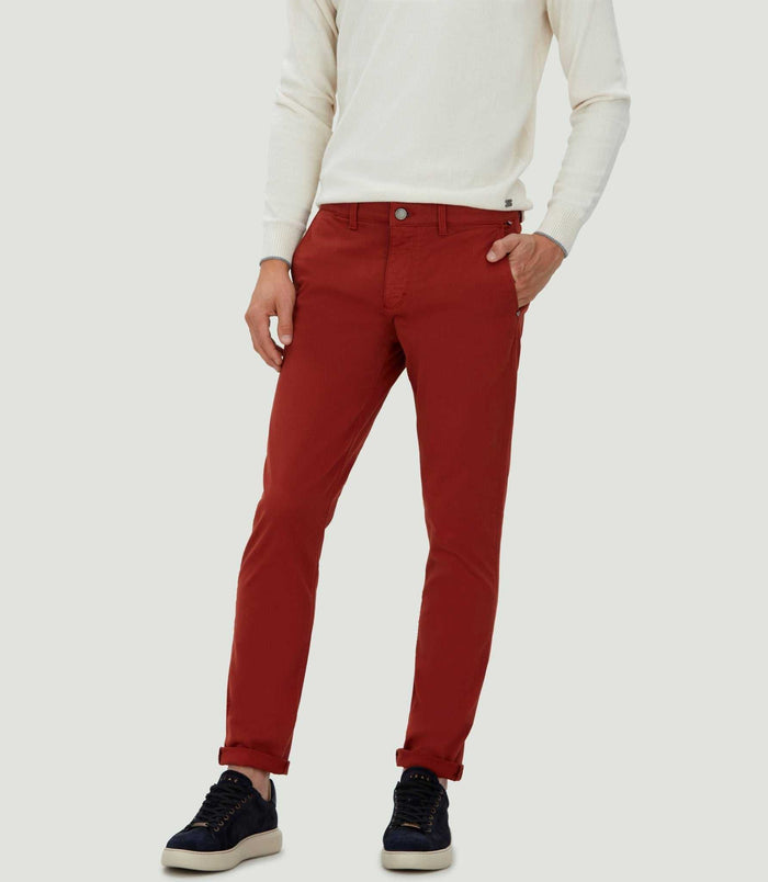 izac Pantalon chino fashion orange brûlée "Célèbre"