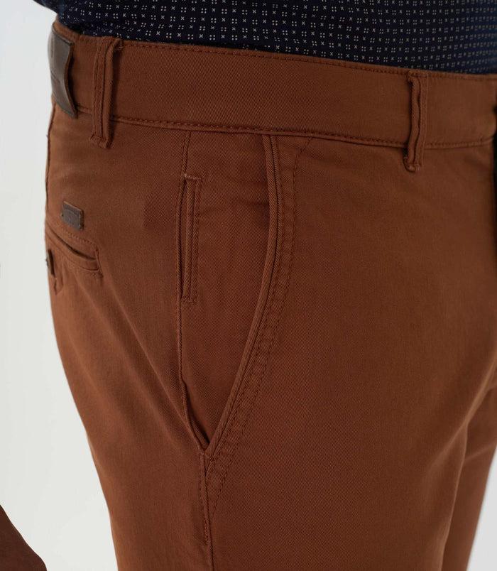 Izac Pantalon Chino Rouille "Macadamia"