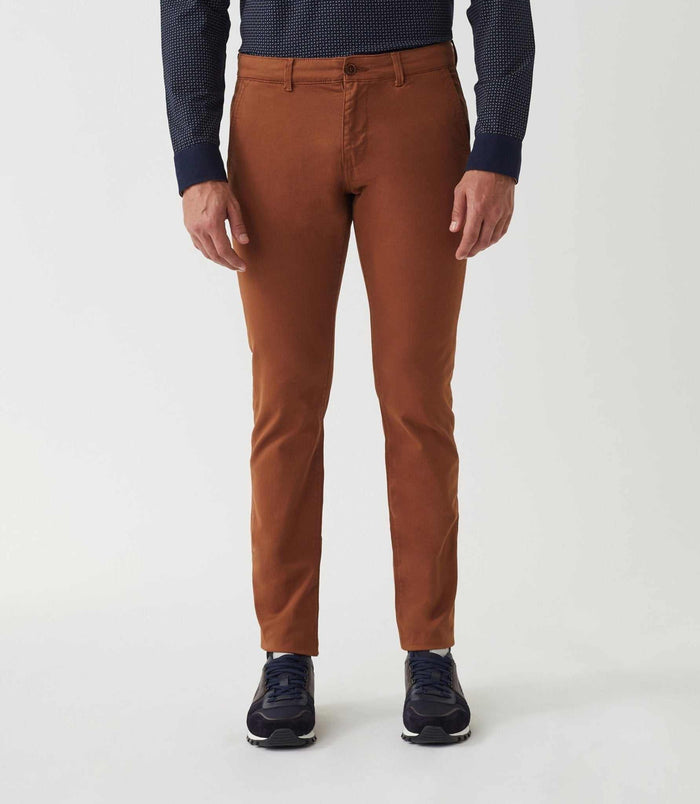 izac Pantalon chino rouille "Macadamia"
