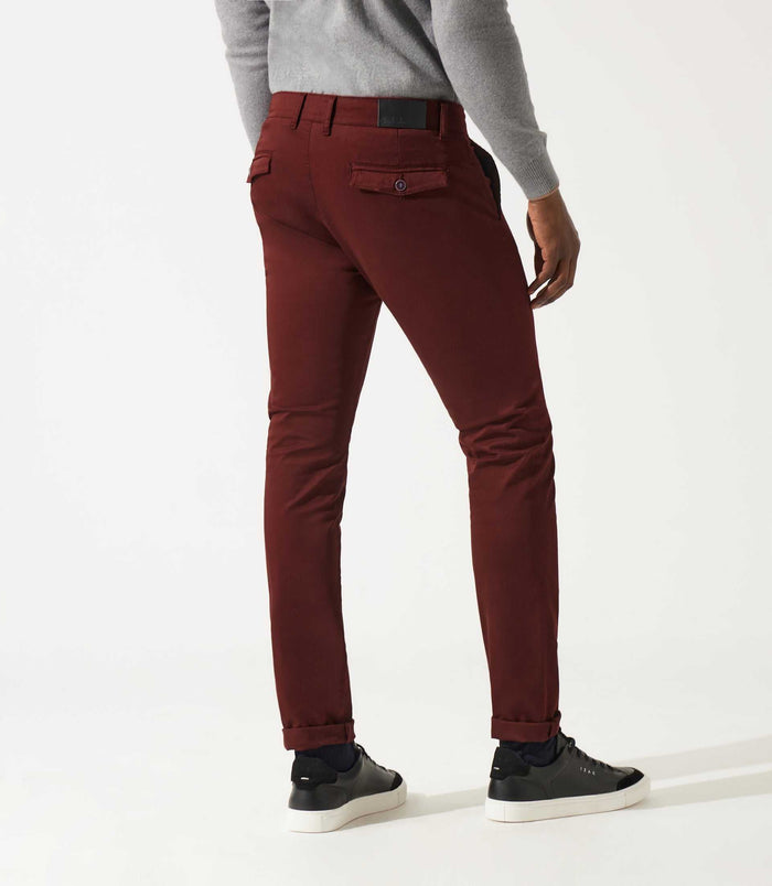 Izac Pantalon Chino Satin Bordeaux VANAMA