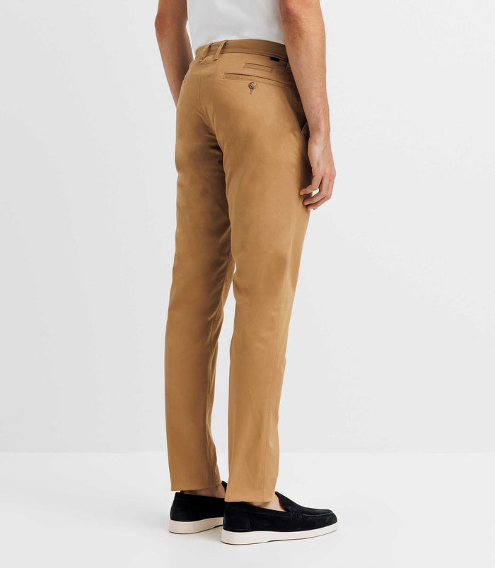 Izac Pantalon Chino Satin Camel