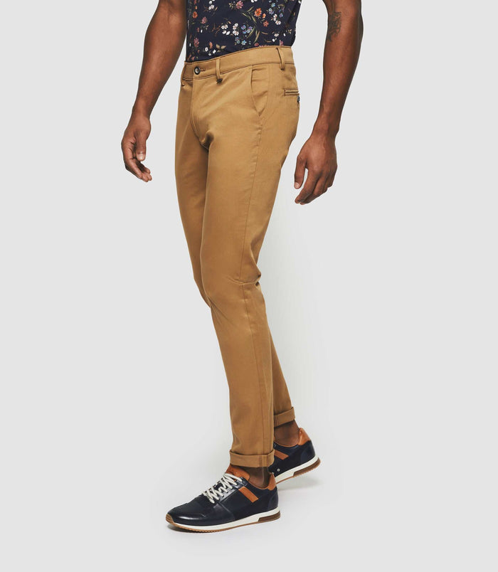 Izac Pantalon Chino Satin CAMEL