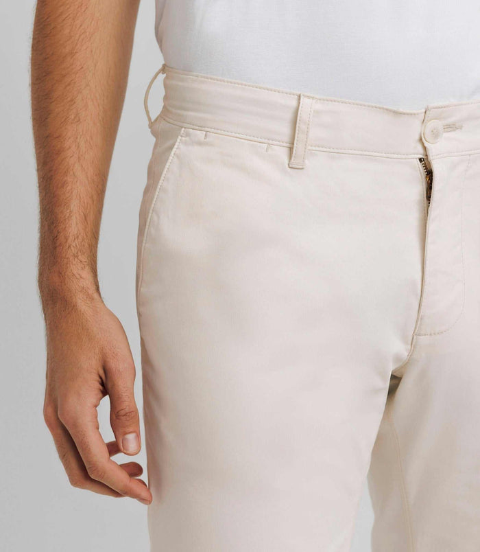 Izac Pantalon Chino Satin écru