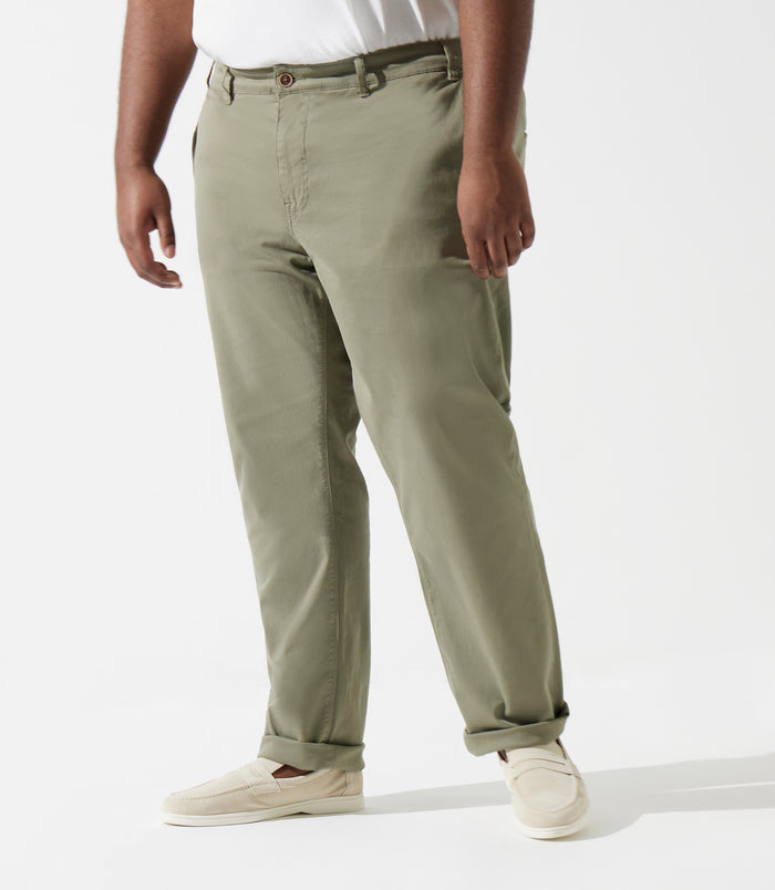 izac Pantalon en coton stretch kaki PACHELORBT