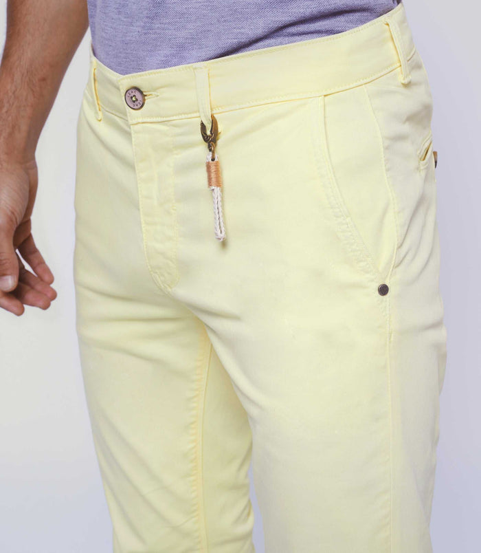 Izac Pantalon Slim Casual Jaune Pale "Pachelor"