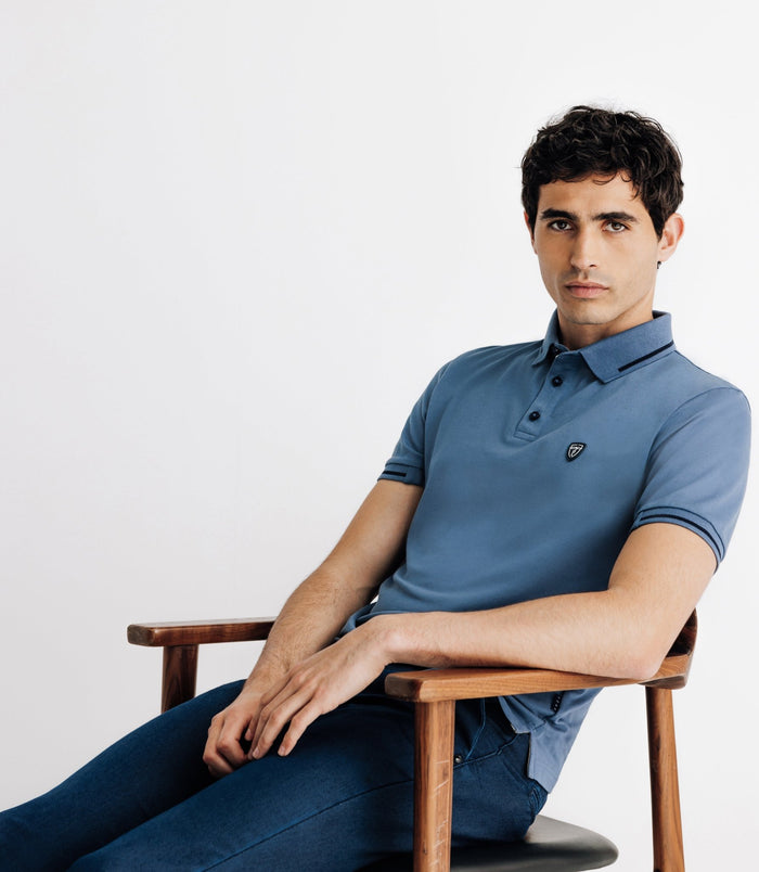 Izac Polo Avec Rayures Sur Le Col Indigo