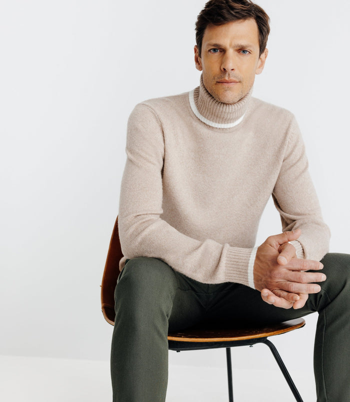 izac Pull col roulé beige