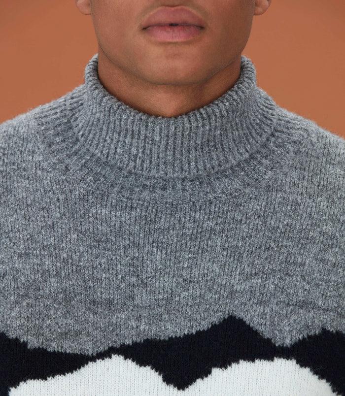 Izac Pull Col Roulé Graphique Gris "Ludmila"