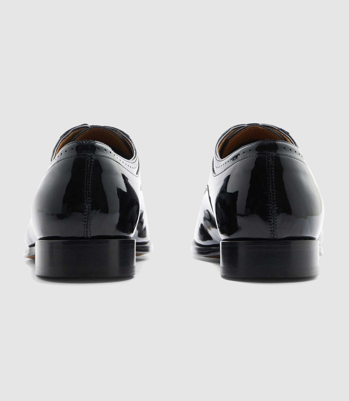 Izac Richelieu Couture Noir-vernis "Enrico"