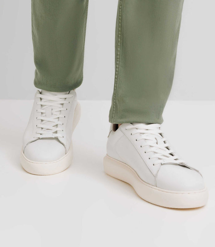 Izac Sneakers à Lacets Blanches