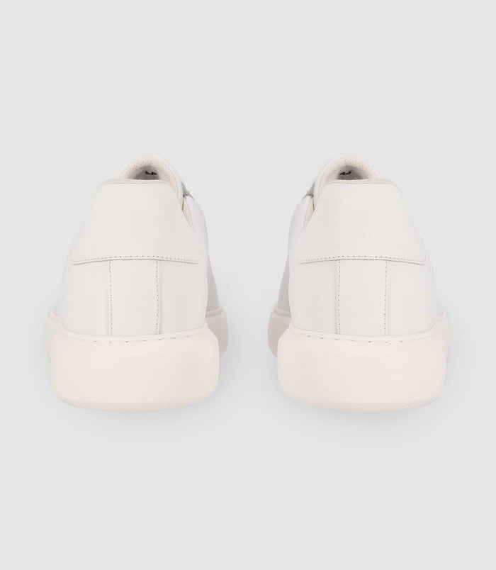 Izac Sneakers à Lacets Blanches