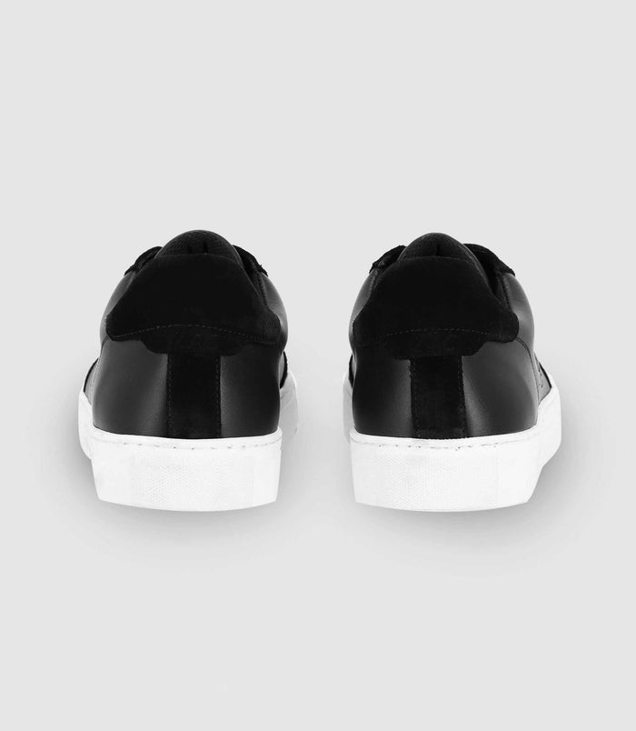 Izac Sneakers à Lacets En Cuir Noires