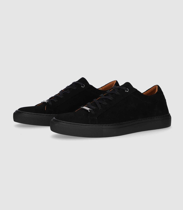 Izac Sneakers Basses En Cuir Noir OLGA