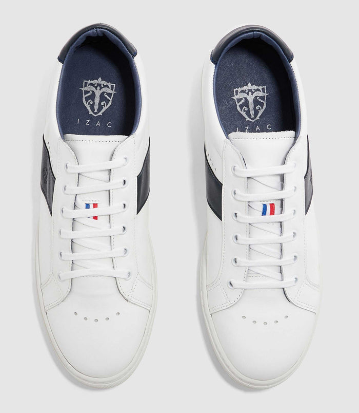 Izac Sneakers En Cuir Blanche Et Marine "Eva"