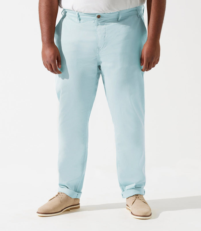 izac Pantalon en coton stretch bleu ciel PACHELORBT