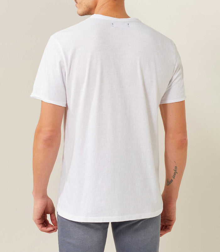 Izac T Shirt Col Rond Blanc Avec Poche Poitrine En Lin "Xavi"