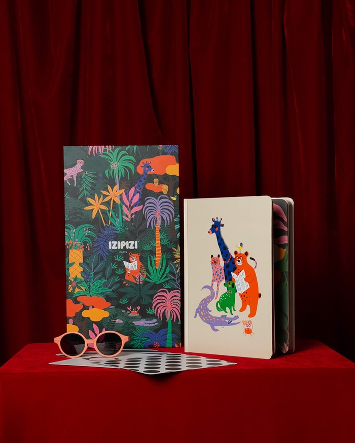 izipizi Conseil taille : votre bébé grandit vite si vous hésitez prenez la taille au-dessus. Voir tous les modèles KIDS 9-36 mois