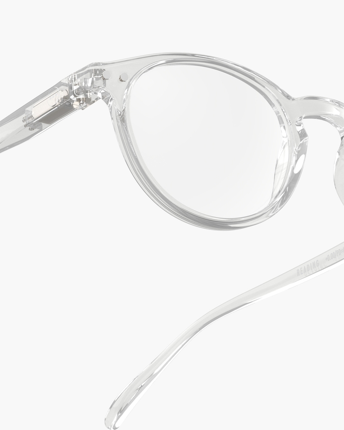 Izipizi Découvrez Les Lunettes De Lecture #A Crystal – Une Petite Monture Ronde Entièrement Transparente Qui Mise Sur L’élégance Minimaliste. Fabriquées En Matière Biosourcée Elles Allient Légèreté Et Modernité. A