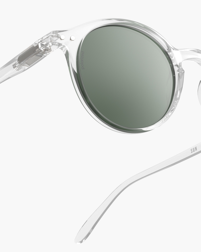 Izipizi Découvrez Les Lunettes De Soleil #D Crystal Polarized – Votre Nouvel Accessoire Incontournable Préparez-vous à Faire Tourner Les Têtes Avec Ces Lunettes De Soleil Ultra-cool Fabriquées à Partir De Matériaux Bio.