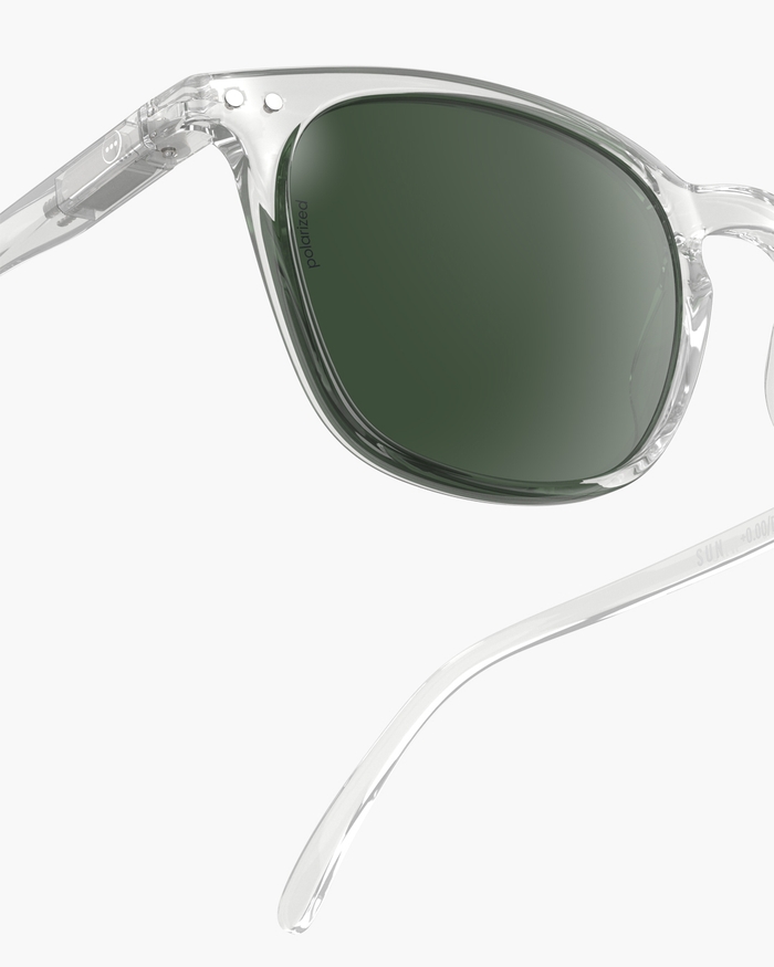 Izipizi Découvrez Les Lunettes De Soleil #E Crystal Polarized – Votre Nouvel Accessoire Incontournable Préparez-vous à Faire Tourner Les Têtes Avec Ces Lunettes De Soleil Ultra-cool Fabriquées à Partir De Matériaux Bio.