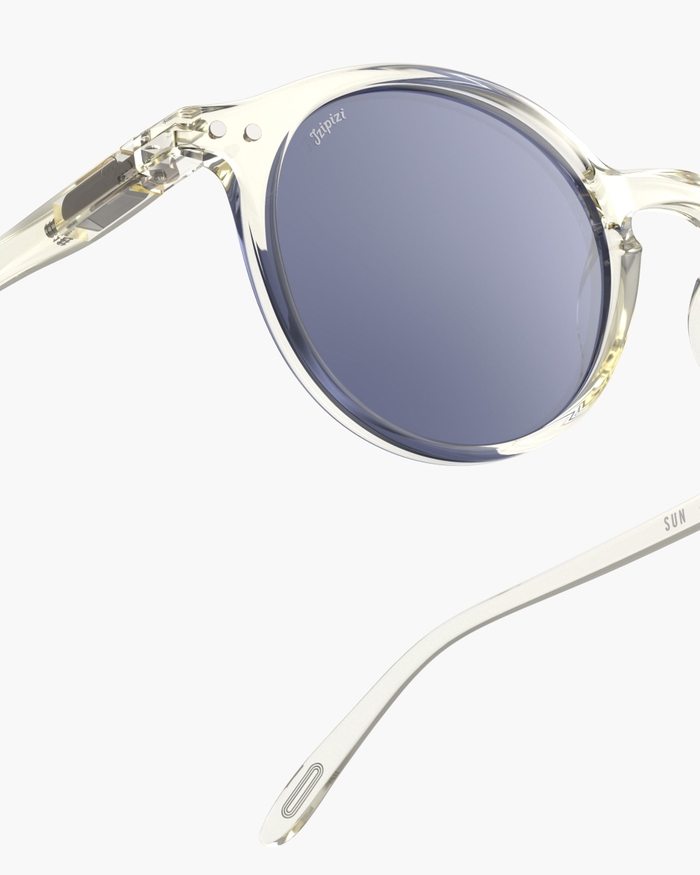 Izipizi Les Lunettes De Soleil #D Active Yellow Présentent Un Jaune Doux Et Discret évoquant Harmonie Et Tranquillité. Leur Forme Pantos Iconique Intemporelle Et Universelle S'harmonise Avec Tous Les Visages. Parfaites Pour C