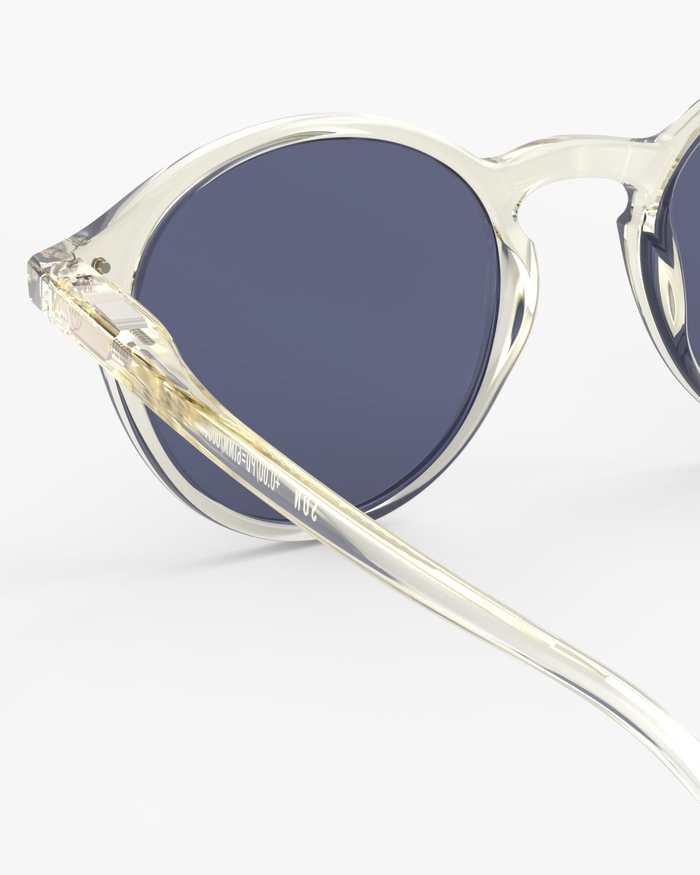 Izipizi Les Lunettes De Soleil #D Active Yellow Présentent Un Jaune Doux Et Discret évoquant Harmonie Et Tranquillité. Leur Forme Pantos Iconique Intemporelle Et Universelle S'harmonise Avec Tous Les Visages. Parfaites Pour C