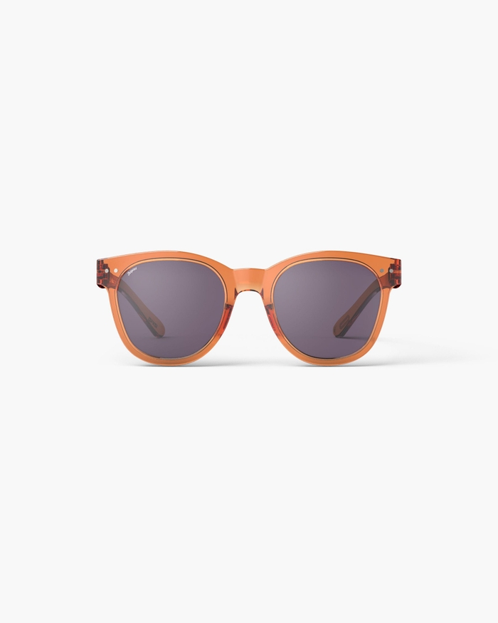 izipizi Les lunettes de soleil #N Orange Smash sont un parfait mélange de style audacieux et de fraîcheur. Leur forme trapèze oversize audacieuse et intemporelle est idéale pour les visages ronds ou carrés souhaitant allong