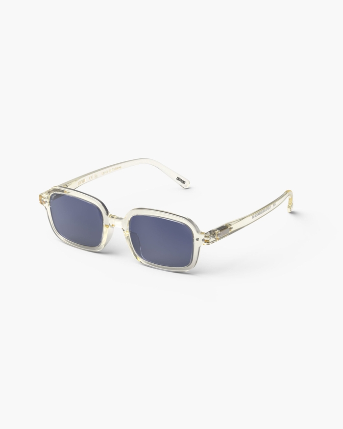 Izipizi Les Lunettes #PLAY Active Yellow Offrent Un Look Décontracté Et Moderne Avec Une Teinte Jaune Douce Et équilibrée évoquant Harmonie Et Tranquillité. Leur Forme Rectangulaire Est Idéale Pour Les Visages Ronds Souha