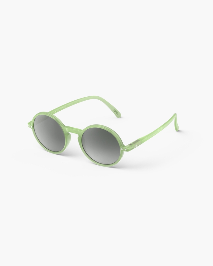 Izipizi Nos Lunettes De Soleil JUNIOR SUN #g Pear Ajoutent Une Touche Rétro Incontournable Que Tous Les Enfants Voudront Porter. Leur Monture Ronde Donne Du Caractère à N'importe Quelle Tenue Tandis Que Les Verres Gris De Cat