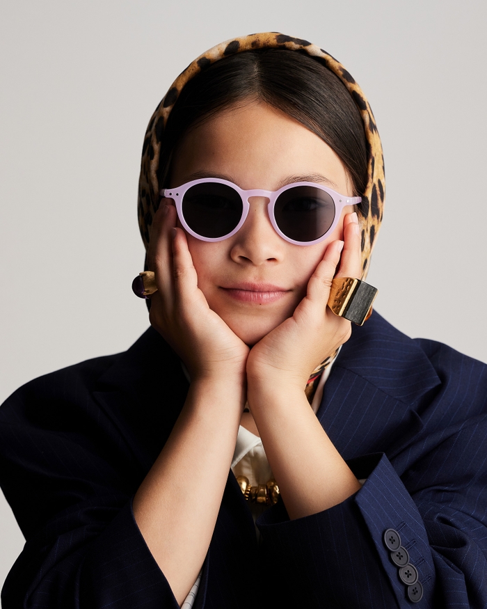izipizi Voici les lunettes de soleil JUNIOR SUN #d Lilac la version junior de notre best-seller forme pantos conçu pour flatter tous les visages. Ce modèle iconique est également disponible en BABY KIDS KIDS PLUS et SUN perme