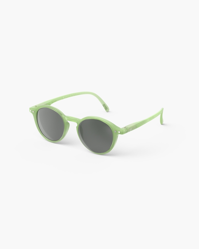 Izipizi Voici Les Lunettes De Soleil JUNIOR SUN #d Pear La Version Mini De Notre Best-seller Forme Pantos Conçu Pour Flatter Tous Les Visages. Ce Modèle Iconique Est également Disponible En BABY KIDS KIDS PLUS Et SUN Permetta
