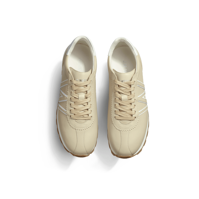 J.m. Weston Basket On My Way En Cuir Veau Sport Beige Détails Blanc