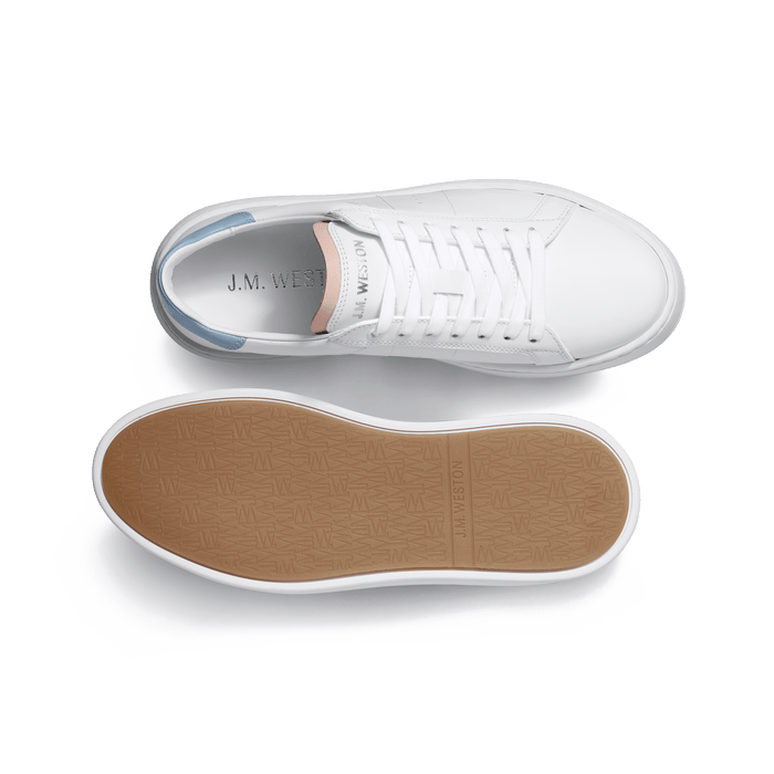 J.m. Weston Basket On Time En Cuir Veau Sport Blanc Détails Nude Et Bleu Clair