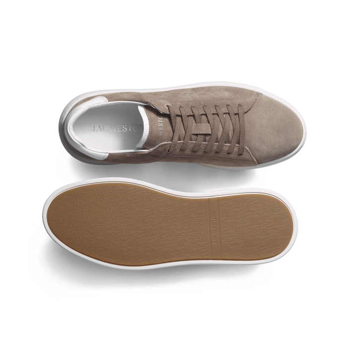 J.m. Weston Basket On Time En Cuir Velours Taupe Détails Cuir Veau Sport Blanc