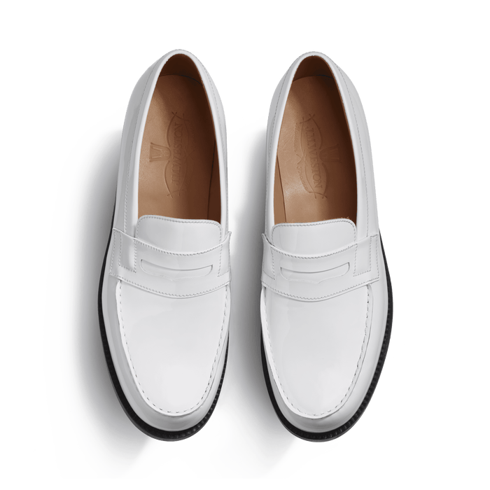 J.m. Weston Mocassin 180 Femme En Cuir Vernis Blanc