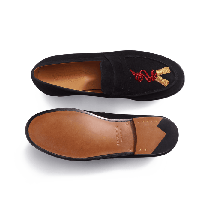 J.m. Weston Mocassin 180 Femme En Cuir Chèvre Velours Noir Et Broderies Rouge Et Or