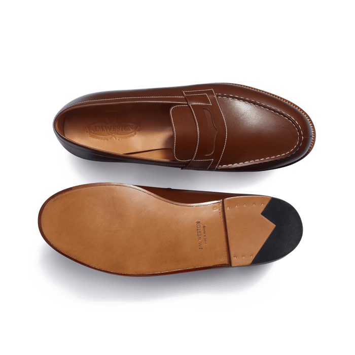 J.m. Weston Mocassin 180 Homme En Cuir Veau Box Bergeronnette Piqûre Contrastée écrue